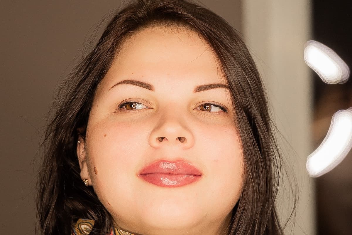 Das Ergebnis unserer Make-up-Arbeit für Augenbrauen